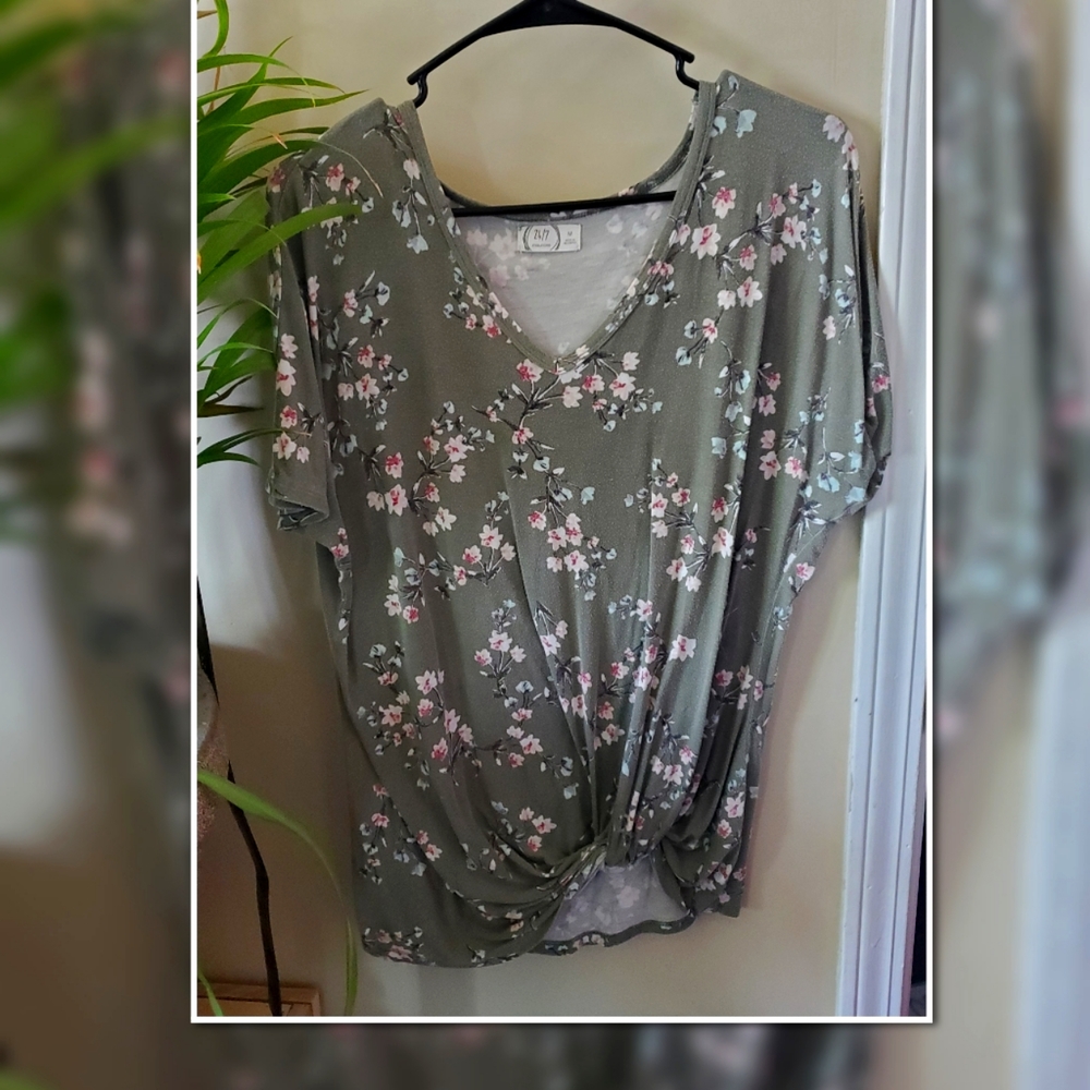 Women's Top